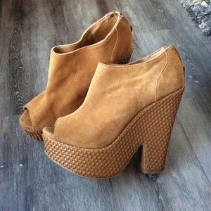 Open toe woven platform wedges
